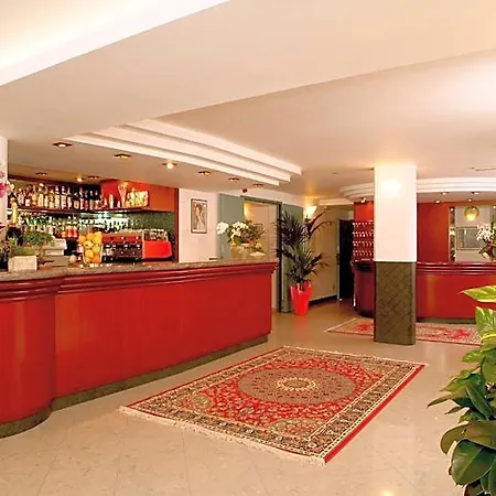 Lanzoni Hotel Pinarella